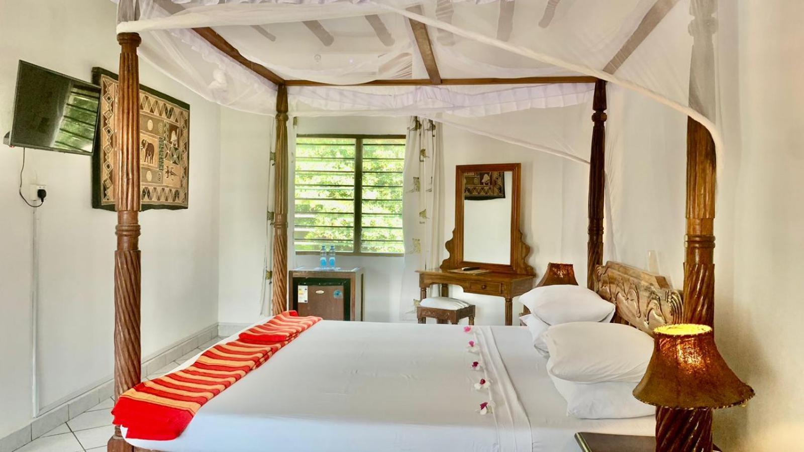 Lily Palm Resort Watamu Dış mekan fotoğraf